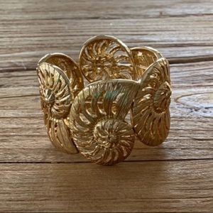 Lily Pulitzer Gold metal nautilus statement cuff